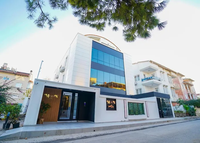 Moon Suites
