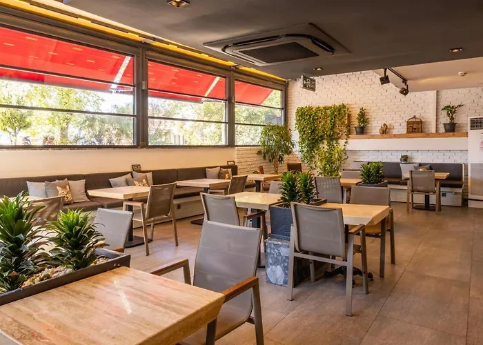 Pure Blanche Hotel